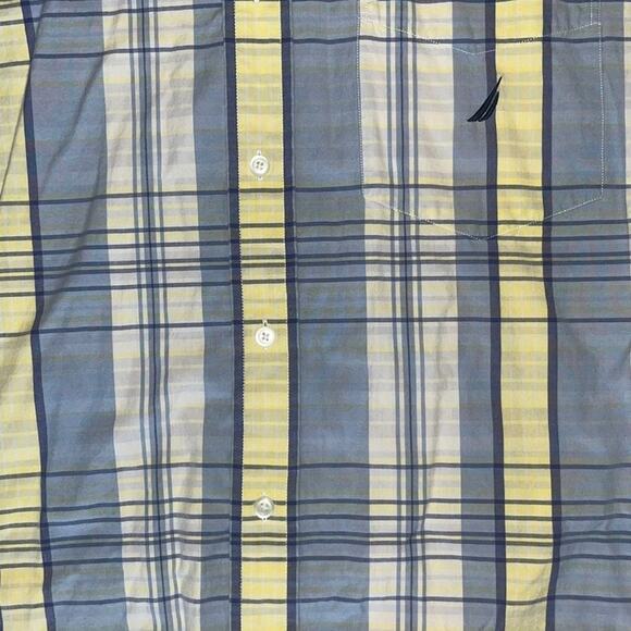 Nautica Mens Size XL Blue Yellow White Short Sleeve Button Down Shirt - Picture 2 of 5